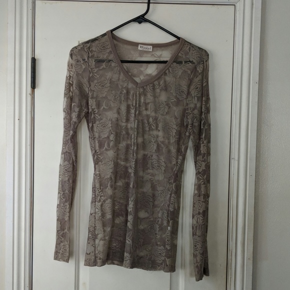 Top - Picture 1 of 2